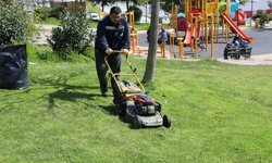 İlkadım’da Yeşil Alanlarda Yaz Mesaisi Başladı