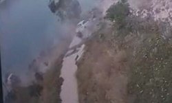 Bodrum'da hafriyat kamyonu deniz kıyısında askıda kaldı: 2 yaralı