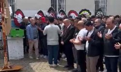 Boğanın saldırısında ölen besiciye cenazede 'hakkını' helal etmedi