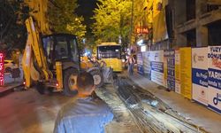 Fatih'te inşaat demiri İETT otobüsünün altını delerek içeri girdi; yolcu yaralandı