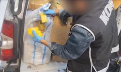 İzmir'de kaçak sigara operasyonu