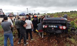 Mardin'de otomobil takla attı; 1 ölü, 2 yaralı