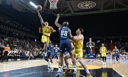 Mersin Spor- Anadolu Efes: 86-88