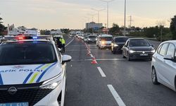 Midibüsün çarptığı kamyonet takla attı: 1 ölü, 8 yaralı