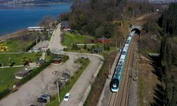 Milli elektrikli hızlı tren saatte 240 kilometreye ulaştı