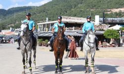 'Atlı Jandarma Timi' Ölüdeniz'de göreve başladı