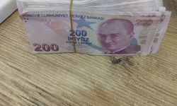 Aydın'da ATM'de buldukları 40 bin TL'yi sahibinin bulunması için muhtara teslim ettiler