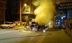 Bursa'da seyir halindeki otomobil alev alev yandı