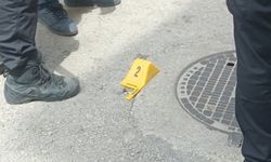 Bursa'da silahlı saldırı anı kamerada: 2 yaralı