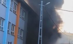 Esenyurt'ta okulda yangın -1