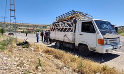 Kamyonet ile motosiklet çarpıştı; 1 ölü, 1 yaralı