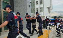 'Kız kaçırma' husumetinde baba ve oğlunu öldüren şüpheli adliyede (2)