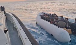 Kuşadası açıklarında 18 kaçak göçmen yakalandı