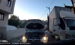 Pendik'te 'Aracım arıza yaptı' dedi yol vermedi; sürücülerin tartışması kamerada