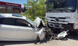 TIR ile çarpışan otomobilin sürücüsü öldü