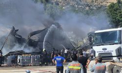 Bodrum'da yapı marketin deposunda yangın; 1 yaralı