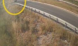 Çorum'da iki otomobilin çarpışması kamerada; 6 yaralı
