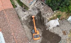 Define ararken kazdıkları tünel çöktü; 1 ölü
