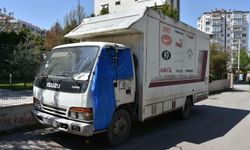 İzmir'de kamyonette işlenen cinayette 2 sanığa ceza, eşe beraat istemi