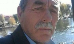 Kaza sonrası kaçmaya çalışan sürücünün minibüsle yayalara çarptığı anlar kamerada