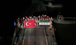 Mehmetçikten Fırat nehri üzerine 240 metrelik yüzer köprü