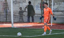 Menemen FK'da kaleci Alp profesyonel oldu