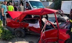 Muğla'da otomobiller çarpıştı; 1 ölü, 1 yaralı