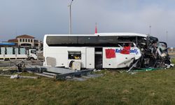 Otoyoldaki otobüs kazasında yaralananlardan 1'i öldü, 11'i taburcu oldu