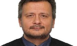 Profesör, motosiklet kazasında öldü
