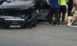 Sivas'ta iki otomobil çarpıştı: 1 ölü, 8 yaralı