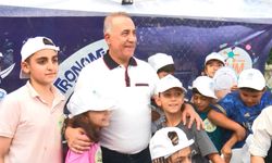 Sultangazi'de çocuklar 'Bilim Firarda' etkinliğinde bir araya geldi