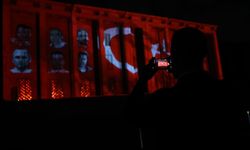 TBMM binasına 15 Temmuz'un 10'uncu yılında şehitlerin fotoğrafı yansıtıldı