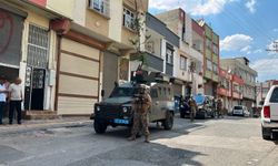 Yakalanacağını anlayınca kaçmaya çalışan şüpheliyi Özel Harekat ekipleri yakaladı