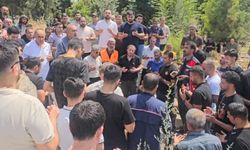 Yangına müdahale ederken itfaiye aracının çarptığı itfaiye eri son yolculuğuna uğurlandı