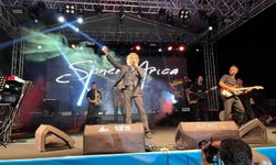 Soner Arıca, Fatsa konserinde annesi ve dayısı Kadir İnanır'ı andı