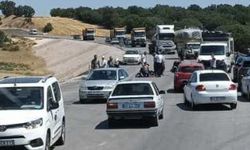 Beton mikserinin çarptığı motosikletin sürücüsü öldü, 13 yaşındaki kızı ağır yaralandı