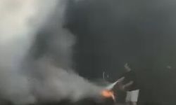 Bursa'da park halindeki otomobil yandı