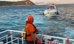 Marmara Denizi'nde Kınalıada açıklarında arızalanan tekne kurtarıldı