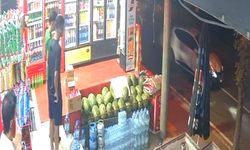 Otomobille çarpıp üzerinden geçtiği genç kız ağır yaralandı; o anlar kamerada