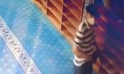 Sultangazi'de camilerden ayakkabı çalan şüpheli kamerada