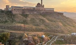 Tarihi İshak Paşa Sarayı'nın gölgesinde coğrafi işaretli geven balı üretimi