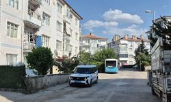 Tartıştığı kişiyi bıçakla yaraladı