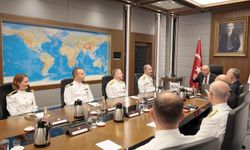 Bakan Güler, Deniz Kuvvetleri Komutanı Tatlıoğlu ile bir araya geldi