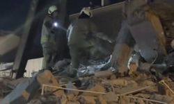 Küçükçekmece'de yıkımı yapılan bina çöktü -1