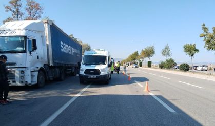Çorum'da Kamyonet Park Halindeki TIR'a Çarptı: 3 Ölü