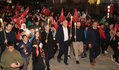 Canik'te Ramazan'ın Gelişi Fener Alayıyla Karşılandı