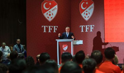 Bakan Bak VAR Odasına Girdi: Ofsayt Çizgisi Sil Baştan Çizildi!