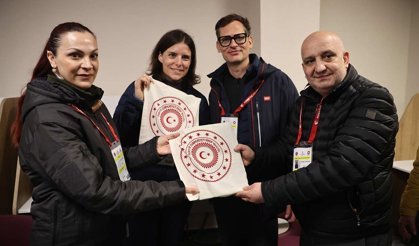 TSYD Samsun Şube Başkanı Sandıkçı’dan İsviçreli Gazetecilere Anlamlı Hediye