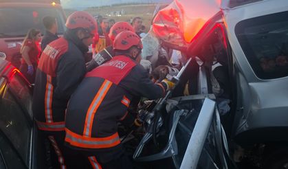 Mersin'de 3 aracın karıştığı zincirleme kaza: 1 ölü, 5 yaralı