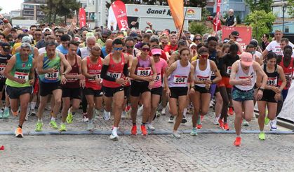 Samsun’da 19 Mayıs Yarı Maratonu Koşuldu